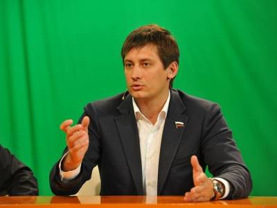 Дмитрий Гудков - Суд отказал Дмитрию Гудкову в регистрации своей газеты - sobesednik.ru