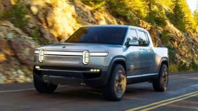 Электропикап Rivian R1T получит съёмную крышу - usedcars.ru