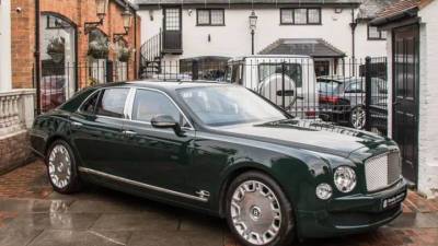 Елизавета II - Дэвид Кэмерон - Bentley британской королевы продан иностранному покупателю - vesti.ru - Англия - Лондон