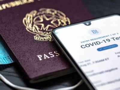 Марио Драги - В Италии со второй половины мая вводятся COVID-паспорта - unn.com.ua - Киев - Италия - Греция