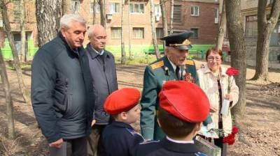 В Пензе первоклассники поздравили 96-летнего ветерана - penzainform.ru - Санкт-Петербург - Пенза