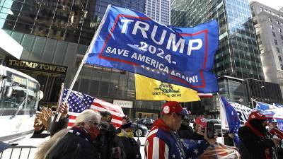 Дональд Трамп - Трамп запустил сайт для общения со сторонниками - iz.ru - Twitter