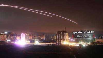 Мирный житель погиб при атаке Израиля на гражданский склад в Сирии - gazeta.ru - Сирия - Сана - провинция Латакия