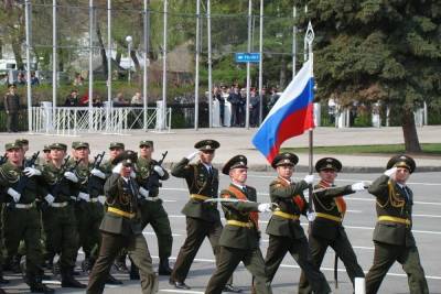 Эмомали Рахмон - Садыр Жапаров - Глава Таджикистана примет участие в параде Победы в Москве - mk.ru - Москва - Киргизия - Таджикистан
