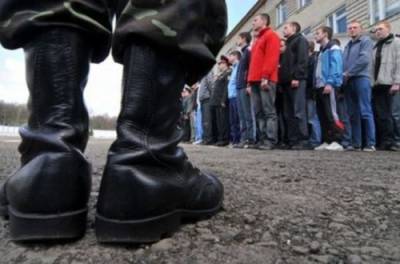 Російські окупанти судитимуть трьох кримчан за відмову служити в армії РФ - from-ua.com - Украина - Росія