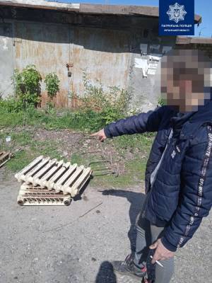 В Лисичанске полицейские обнаружили вора, который влез в окно и украл радиаторы из квартиры - vchaspik.ua - Лисичанск