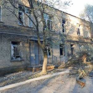 В Марьинке боевики обстреляли больницу с ковидными больными. Фото - reporter-ua.com - Донбасс - Донецкая обл.