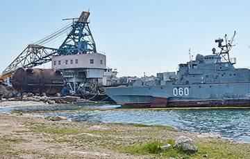 В Севастополе российские корабли пилят на металлолом - charter97.org - Севастополь