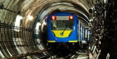 После Пасхи и отмены локдауна киевское метро сковали длинные очереди на входе и толпы возле турникетов (ФОТО) - enovosty.com - Киев - Кличко