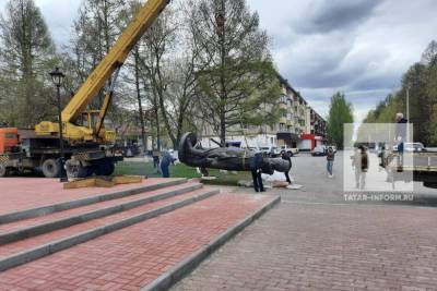 Новый памятник ставят в Заинске вместо недавно сгоревшего - kazan.mk.ru - Заинск