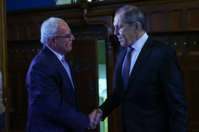 Владимир Путин - Сергей Лавров - Махмуд Аббас - Глава МИД Палестины на встрече с Лавровым передал письмо Аббаса Путину - aif.ru - Палестина