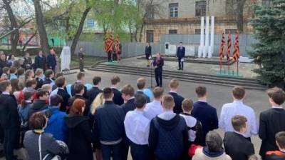 В. Лидин открыл памятную доску и поздравил фронтовиков в Сердобске - penzainform.ru - Пензенская обл. - Сердобск