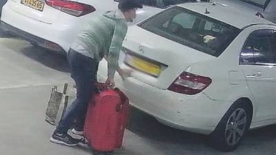 В Ришон ле-Ционе из багажника украли чемодан с украшениями на 200.000 шекелей - vesty.co.il - Ришон