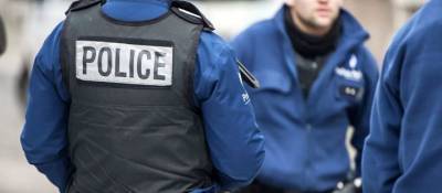 Жеральд Дарманен - Во Франции полицейский погиб в перестрелке с наркодилерами - runews24.ru