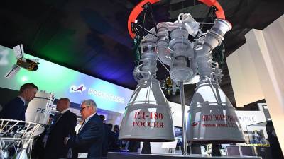 Дмитрий Рогозин - «Роскосмос» отложил на год эскизный проект ракеты с поставляемым в США двигателем - iz.ru - Израиль