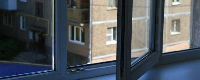 В Новокузнецке из окна четвёртого этажа выпала полуторагодовалая девочка - runews24.ru