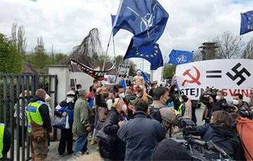 Владимир Путин - В Чехии протестами встретили байкеров из российского клуба «Ночные волки» - charter97.org - Прага