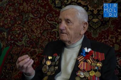 Ветеран войны Александр Макуха поделился воспоминаниями и поздравил дагестанцев - mirmol.ru - Турция - Иран - Хасавюрт