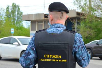 Из-за долгов астраханец едва не лишился путевки в Албанию - ast.mk.ru - Красноярск - Астраханская обл.
