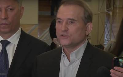 Виктор Медведчук - Александр Ткаченко - Польские СМИ активно обсуждают введение санкций против Медведчука и блокировку оппозиционных телеканалов - akcenty.com.ua