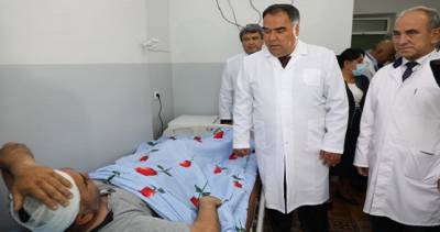 Раджаббой Ахмадзода - Раненные в конфликте на границе получили от 10 до 20 тыс. сомони - dialog.tj - Таджикистан - Согдийская обл.