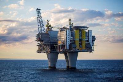 Цены на нефть усилили снижение - smartmoney.one - Лондон - Нью-Йорк - Reuters