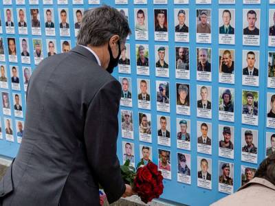 Владимир Зеленский - Денис Шмыгаль - Энтони Блинкен - "Пока Москва не выберет мир вместо конфликта". Блинкен заявил, что РФ продолжит платить за агрессию на Донбассе - gordonua.com - Москва - Россия - США - Украина - Киев - Москва - Донбасс