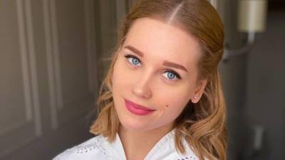 Кристина Асмус - «Ох уж эти майские»: Асмус выложила фото со вторым подбородком и складками на животе - 5-tv.ru