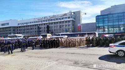 Центр Екатеринбурга перекрыли из-за репетиции парада: копятся пробки (ФОТО) - newdaynews.ru - Екатеринбург