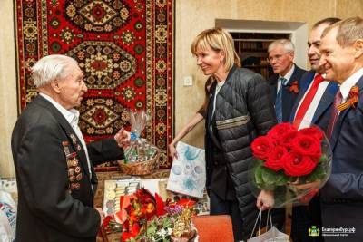 Владимир Путин - Евгений Куйвашев - Владимир Якушев - Алексей Орлов - Владимир Путин поздравил екатеринбургского ветерана со 100-летием - eburg.mk.ru - Екатеринбург