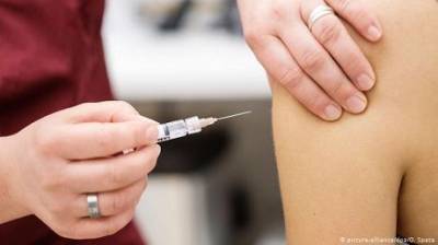 В Минздраве рассказали, что нужно знать о прививках против COVID-19 - enovosty.com