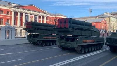В Москве проходит генеральная репетиция Парада Победы - 5-tv.ru - Москва