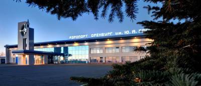 В Оренбурге из-за неисправности экстренно сел Boeing 738, летевший в Москву - runews24.ru - Москва - Оренбург - Уральск
