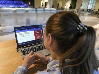 «Коммерсант»: Бюджетники сообщают о просьбах начальства тестировать онлайн-голосование и регистрироваться на праймериз «Единой России» - rosbalt.ru - Санкт-Петербург - Краснодарский край - Московская обл. - Рязанская обл. - Владимирская обл. - Воронежская обл. - Кировская обл. - Томская обл. - Ивановская обл. - район Каневский
