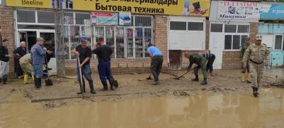 В Киргизии из-за частичного прорыва дамбы эвакуировали 1,5 тысячи человек - runews24.ru - Киргизия - Баткенской обл.