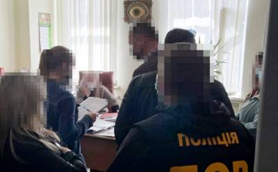 В Северодонецке на крупной взятке погорела директор рынка - vchaspik.ua - Луганск - Северодонецк
