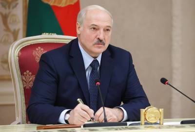 Александр Лукашенко - Лукашенко пообещал показать "ягодку" в деле о госперевороте - tvc.ru