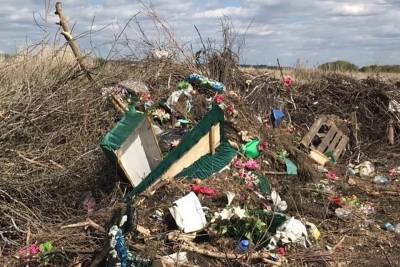Жители Башкирии обнаружили гроб на свалке - bash.news - Башкирия - Уфа