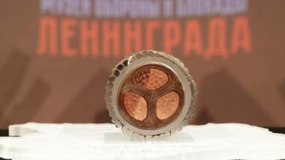 Музею обороны и блокады Ленинграда передали фрагмент "кабеля жизни" - piter.tv - Петербурга