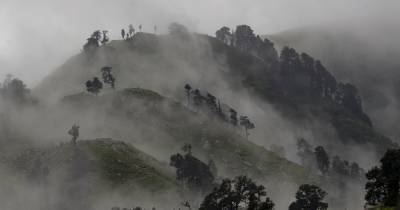 Олег Николенко - Украинских туристов эвакуировали с вершины в Гималаях: что случилось с путешественниками - tsn.ua - Индия - Непал - Катманду