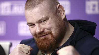 Вячеслав Дацик - «Все, пошли!» — беременная жена Дацика выбежала на ринг и остановила его бой - 5-tv.ru