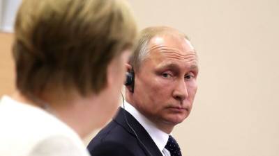 Владимир Путин - Дмитрий Медведев - Борис Ельцин - «Слишком умен для Запада»: как в Германии поздравили Путина с годовщиной инаугурации - polit.info - Россия - Германия - Новости