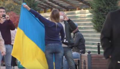 Василий Вакуленко - Украинские националисты устроили "охоту на ведьм" из-за слов студентки о Крыме - politros.com - Киев - Крым