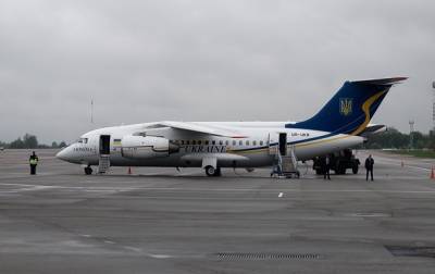 Владимир Зеленский - Матти Маасикас - Зеленский с послами G7 полетел на Донбасс - korrespondent.net - Луганская обл. - Донбасс - Посол