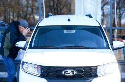 Lada пошла на рекорд: продажи выросли в 4 раза - zr.ru
