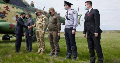Владимир Зеленский - День памяти: Зеленский отправился с послами ЕС и G7 на Луганщину - dsnews.ua - Луганская обл.