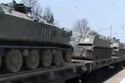 Появились новые видео с переброской российских войск возле Украины - real-vin.com - Ростовская обл. - Уральск - Волгоградская обл.