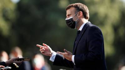 Владимир Путин - Эммануэль Макрон - Макрон заявил о планах обсудить политику в отношении России на саммите ЕС - iz.ru - Москва - Португалия