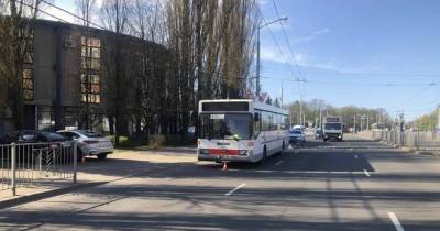 В УМВД рассказали подробности аварии с легковушками и автобусом, где пострадал младенец - klops.ru - Калининградская обл.