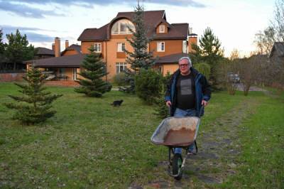 Эксперт перечислил причины доносов на соседей по даче - govoritmoskva.ru